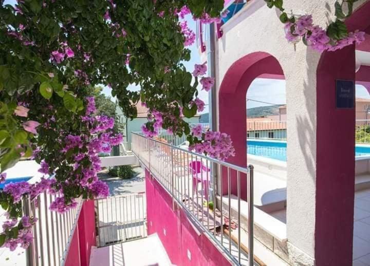 Villa Pinky And Superior Trogir Seget Vranjica Exterior foto